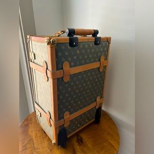 Doone and Bourke Suitcase